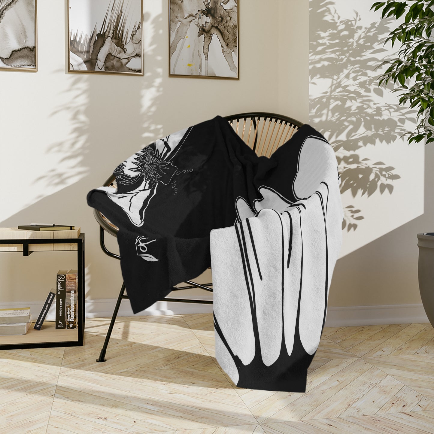 Velveteen Minky Blanket - B&W Bee Flower Design